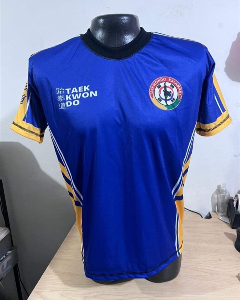 Camiseta azul y amarilla del club Taekwondo Kalamary